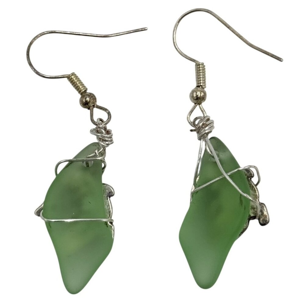 Green Sea Glass Alligator Earrings Florida Vacation Swamp Coastal Lake Southern - Picture 3 of 4